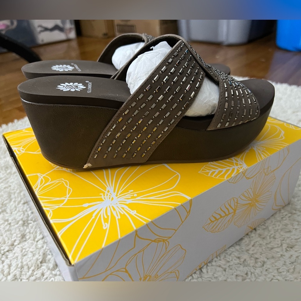 Women’s Size 7 Yellow Box Brown Wedge Sandals NEW - Picture 5 of 11